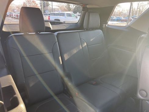 Used 2021 Chevrolet Traverse LT w/ LT Premium Package image 39