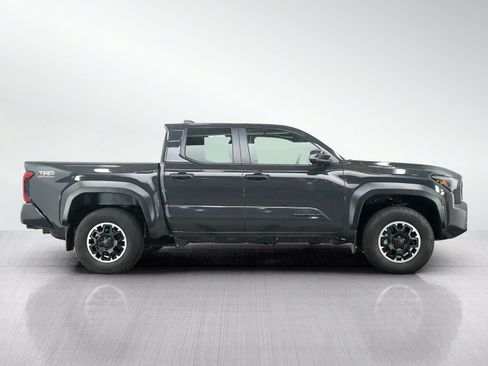 Used 2024 Toyota Tacoma TRD Off-Road w/ TRD Off Road Premium Package AWD/4WD image 6