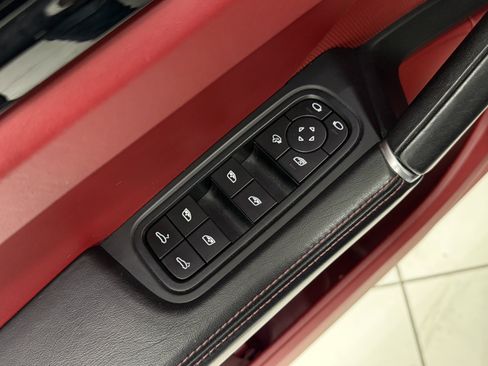 Certified 2022 Porsche Cayenne S image 28