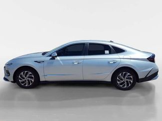 New 2026 Hyundai Sonata Blue FWD video 2