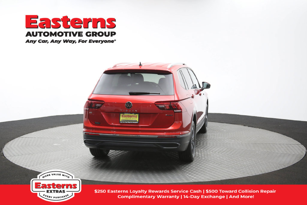 Used 2023 Volkswagen Tiguan SE AWD/4WD image 37