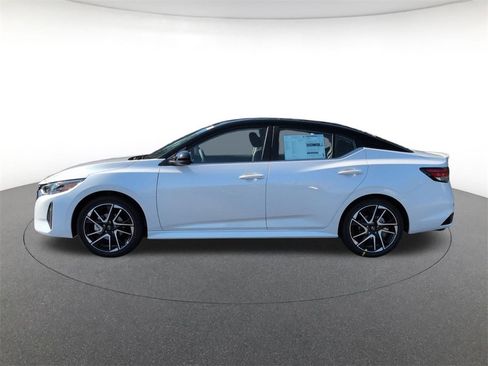 New 2025 Nissan Sentra SR image 8