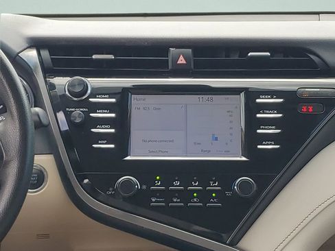 Used 2019 Toyota Camry LE w/ Convenience Package FWD image 14