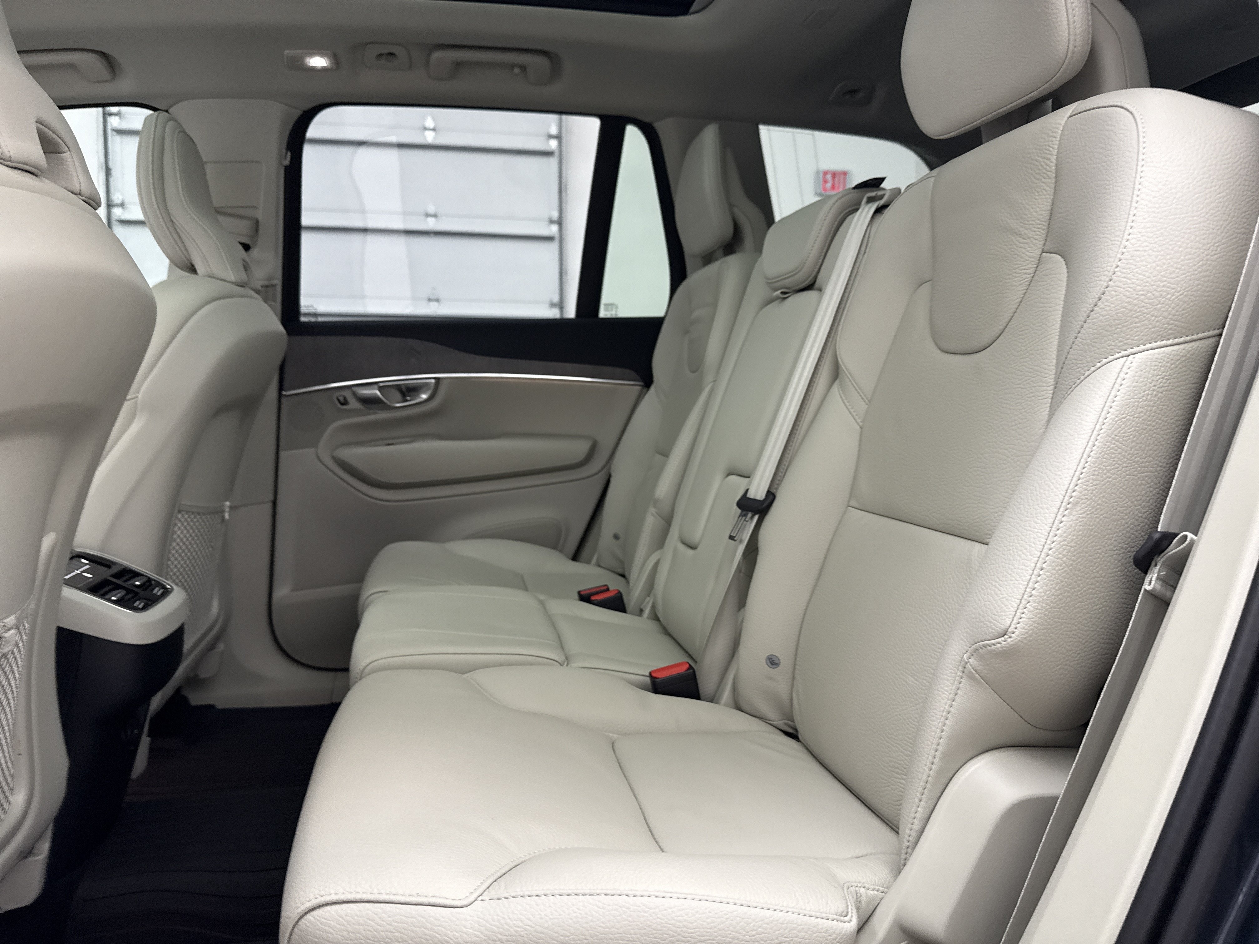 Certified 2024 Volvo XC90 B6 Plus w/ Protection Package Premier AWD/4WD image 26
