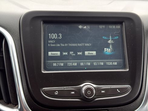 Used 2018 Chevrolet Equinox LS image 17