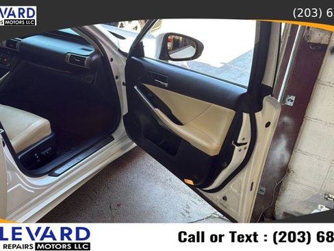 Used 2016 Lexus IS 300 AWD w/ Navigation System Package image 35