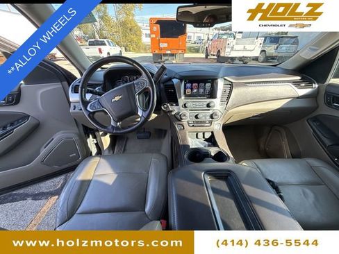 Certified 2018 Chevrolet Suburban LT w/ Luxury Package image 12