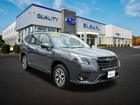 Used 2024 Subaru Forester Premium AWD/4WD image 5