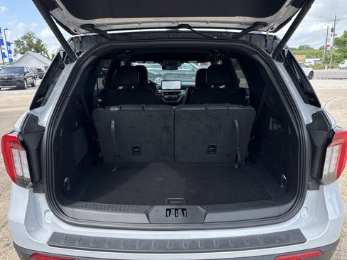 New 2026 Ford Explorer ST-Line w/ ST-Line Street Pack RWD image 6