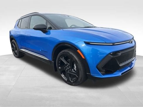 New 2026 Chevrolet Equinox EV RS image 7