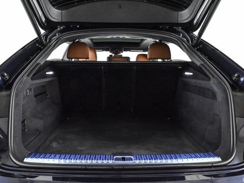 Used 2025 Audi Q8 Prestige w/ Prestige Package image 6