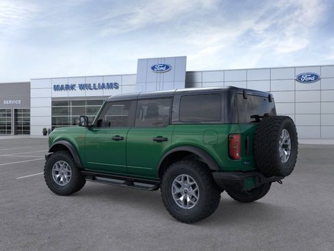 New 2025 Ford Bronco Badlands image 4