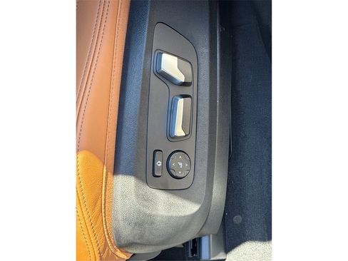 New 2026 BMW X5 xDrive50e w/ M Sport Package image 25