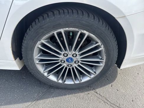 Used 2013 Ford Fusion SE FWD image 8