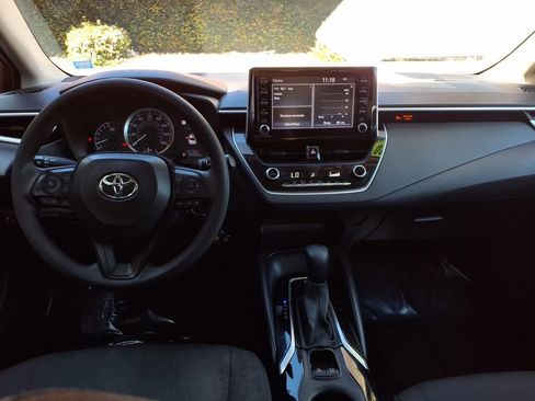 Used 2020 Toyota Corolla LE w/ Carpet Mat Package (TMS) image 18