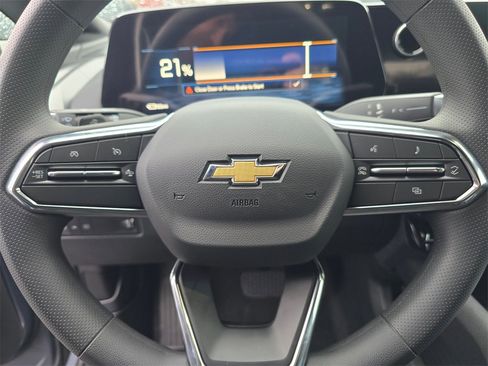 New 2026 Chevrolet Equinox EV LT image 20