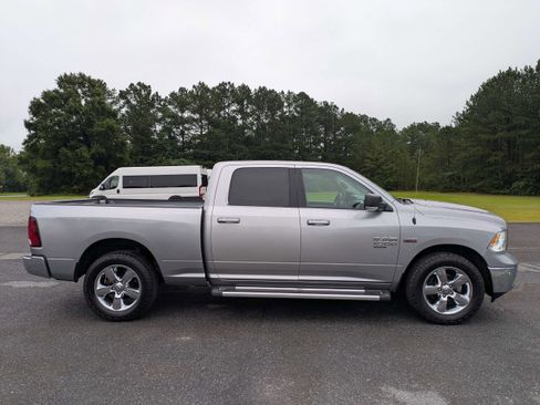 Used 2019 RAM 1500 Big Horn RWD image 3