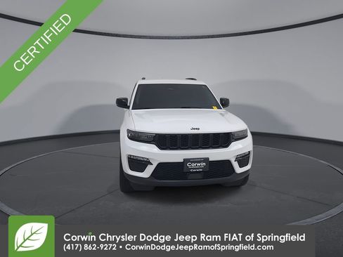 Certified 2023 Jeep Grand Cherokee Limited w/ Black Appearance Package image 4