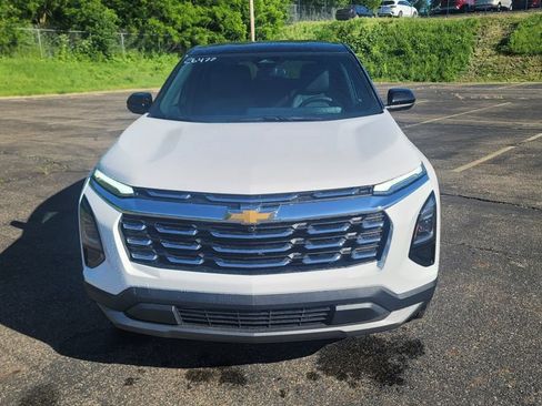 New 2026 Chevrolet Equinox LT w/ Convenience Package II FWD image 4