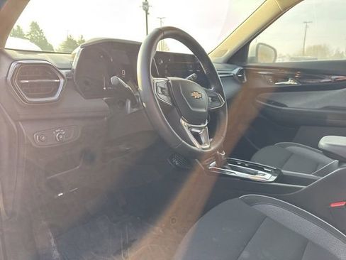 Used 2024 Chevrolet TrailBlazer LT w/ Convenience Package image 6