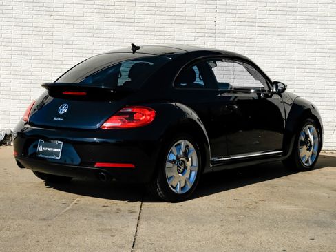 Used 2013 Volkswagen Beetle 2.0T image 5