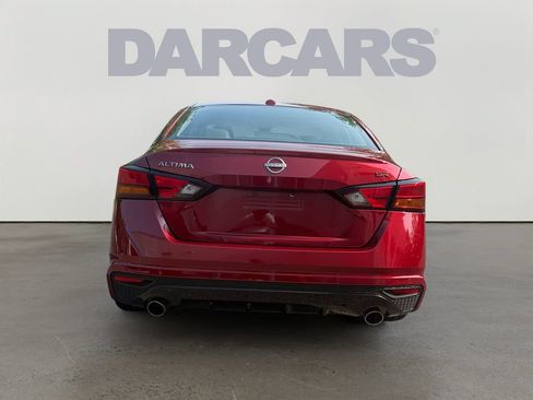 Used 2023 Nissan Altima 2.5 SR FWD image 6