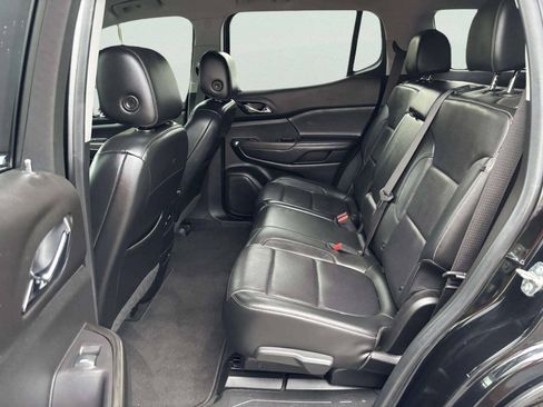 Used 2020 GMC Acadia SLT FWD image 17