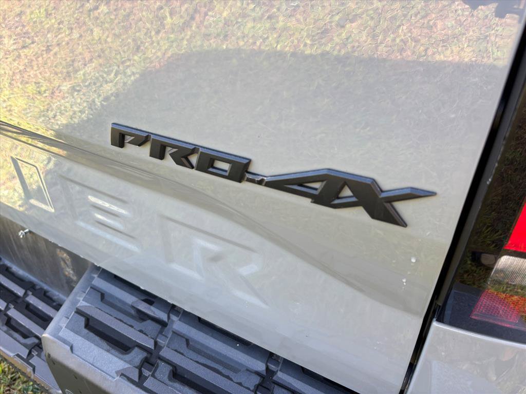 Used 2024 Nissan Frontier PRO-4X w/ Pro Convenience Package AWD/4WD image 10