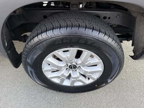 Used 2022 Nissan Frontier SV RWD image 7