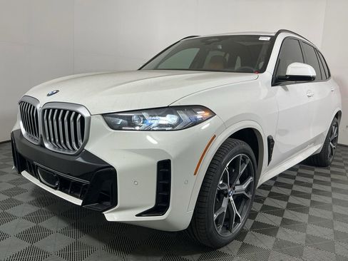 New 2026 BMW X5 sDrive40i w/ M Sport Package image 2