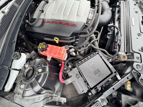 Used 2018 Chevrolet Camaro SS RWD image 26