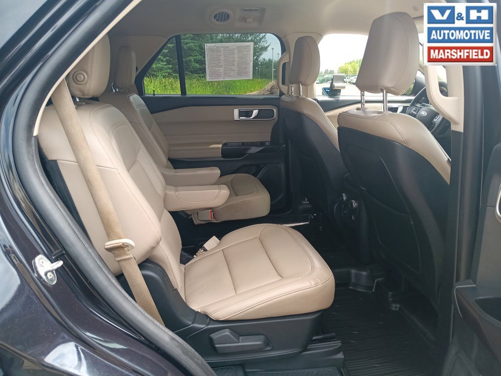 Used 2020 Ford Explorer XLT w/ Equipment Group 202A AWD/4WD image 17