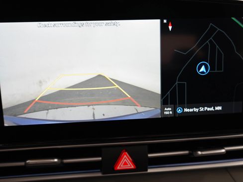 Used 2025 Hyundai Elantra SEL FWD image 52