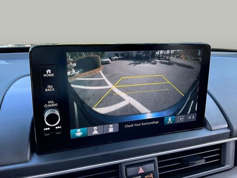 Certified 2025 Honda Pilot Touring image 26
