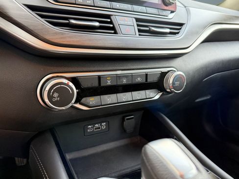 Used 2023 Nissan Altima 2.5 SV image 29