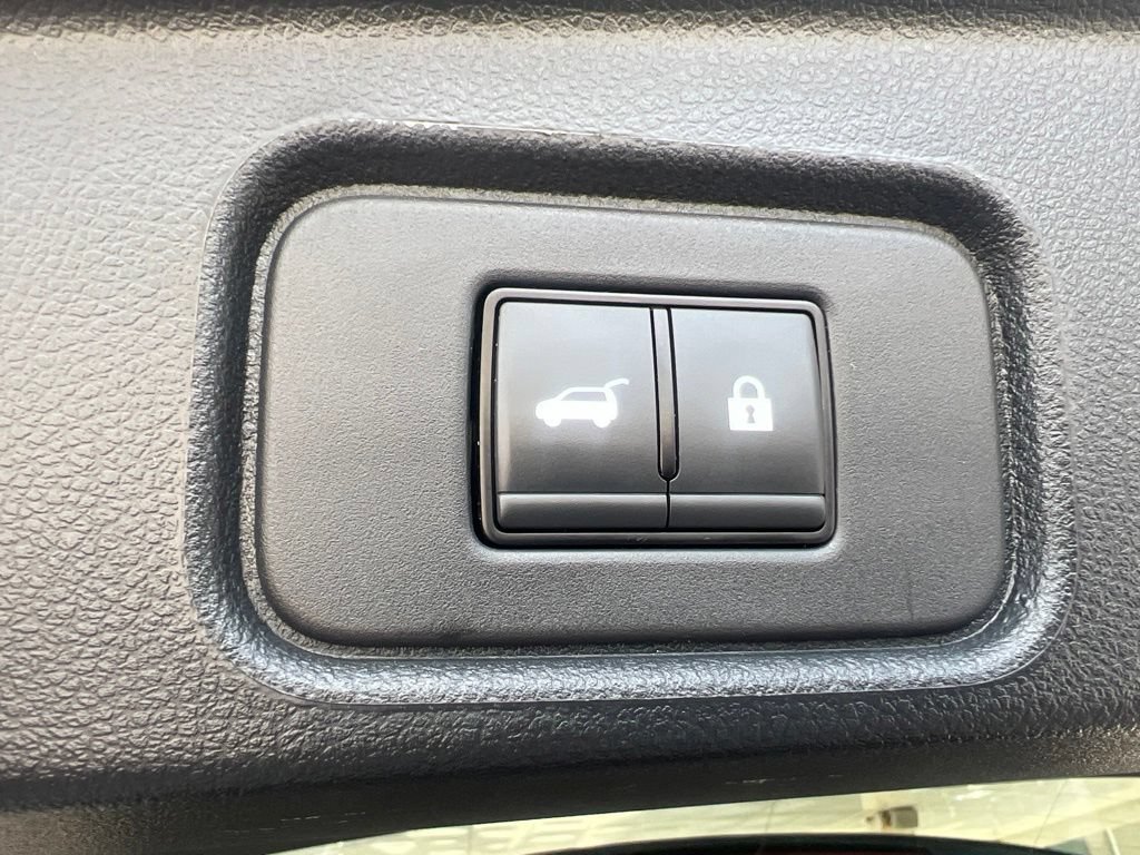 Certified 2024 Nissan Pathfinder Platinum AWD/4WD image 15