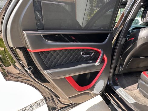 Used 2020 Bentley Bentayga Speed AWD/4WD image 16