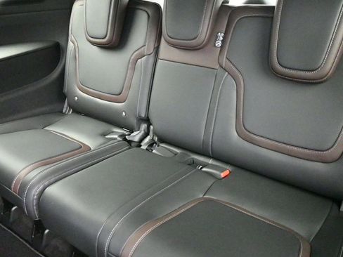 Used 2026 Nissan Armada SL RWD image 19