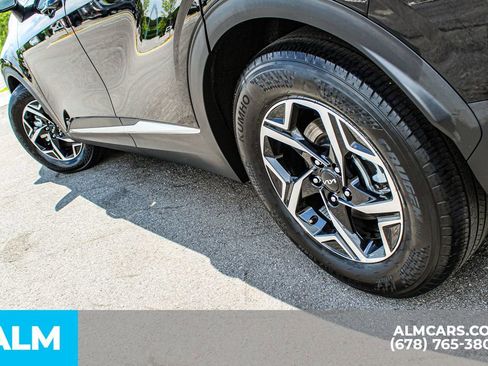 Used 2025 Kia Sportage LX FWD image 15