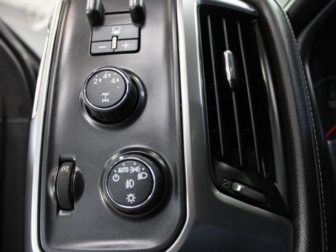 Used 2015 Chevrolet Silverado 2500 LTZ w/ LTZ Plus Package image 18