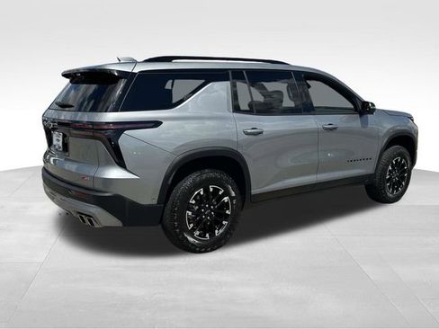 Certified 2024 Chevrolet Traverse Z71 w/ Enhanced Driving Package AWD/4WD image 28