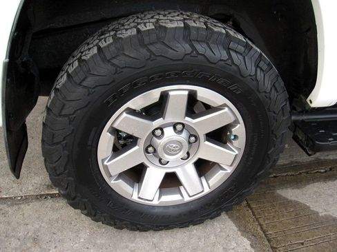 Used 2015 Toyota 4Runner Trail Premium image 33