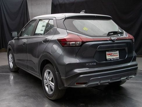 New 2025 Nissan Kicks Play S image 10