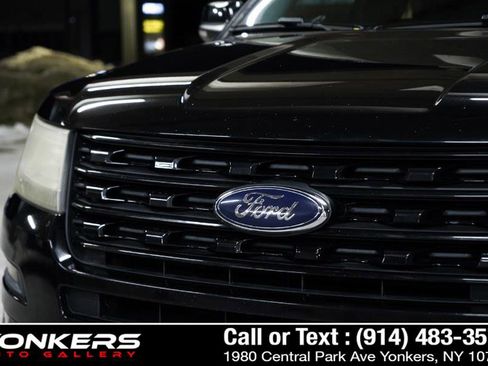 Used 2016 Ford Explorer XLT w/ Equipment Group 202A AWD/4WD image 29