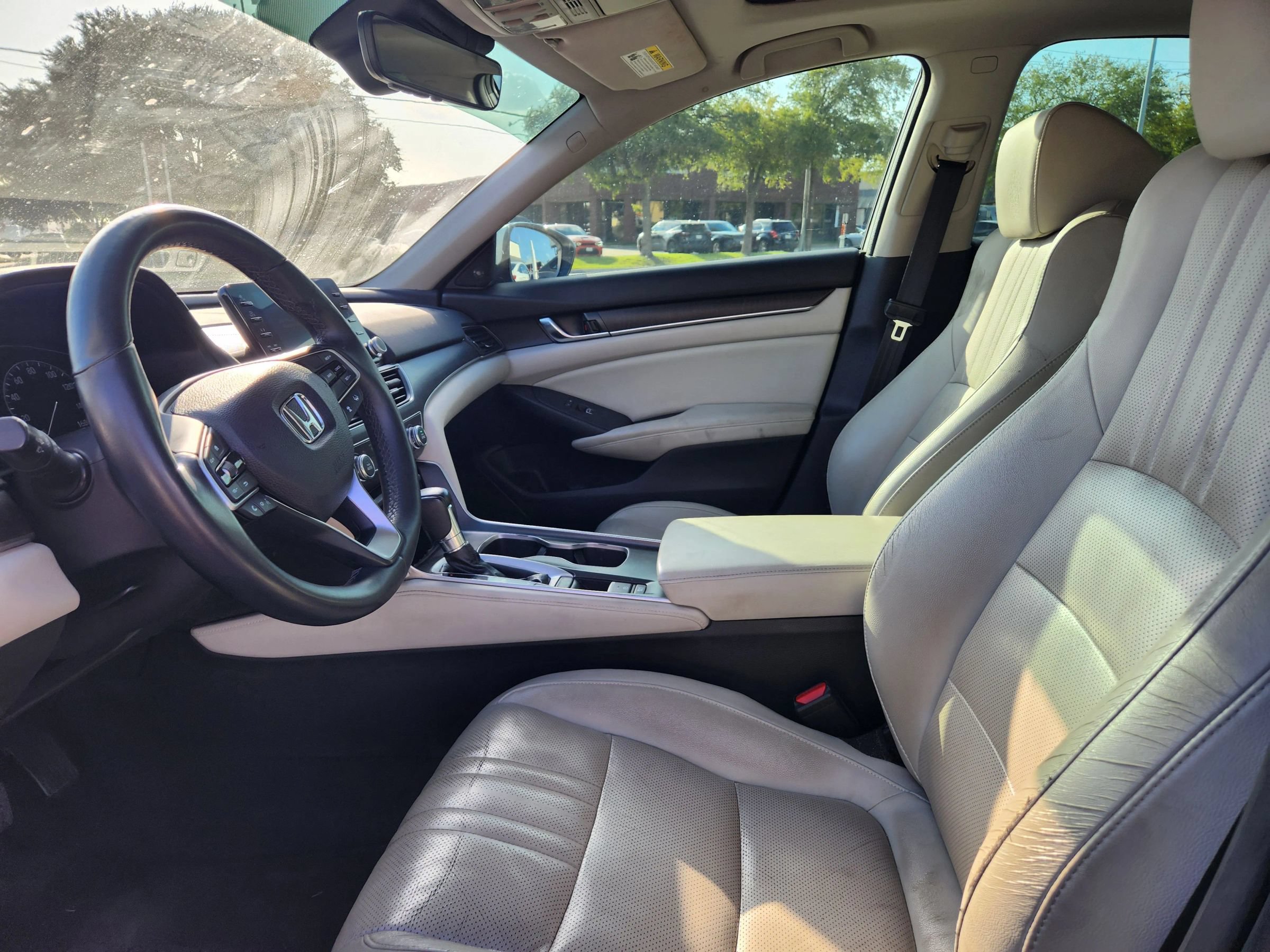 Used 2018 Honda Accord EX-L image 10