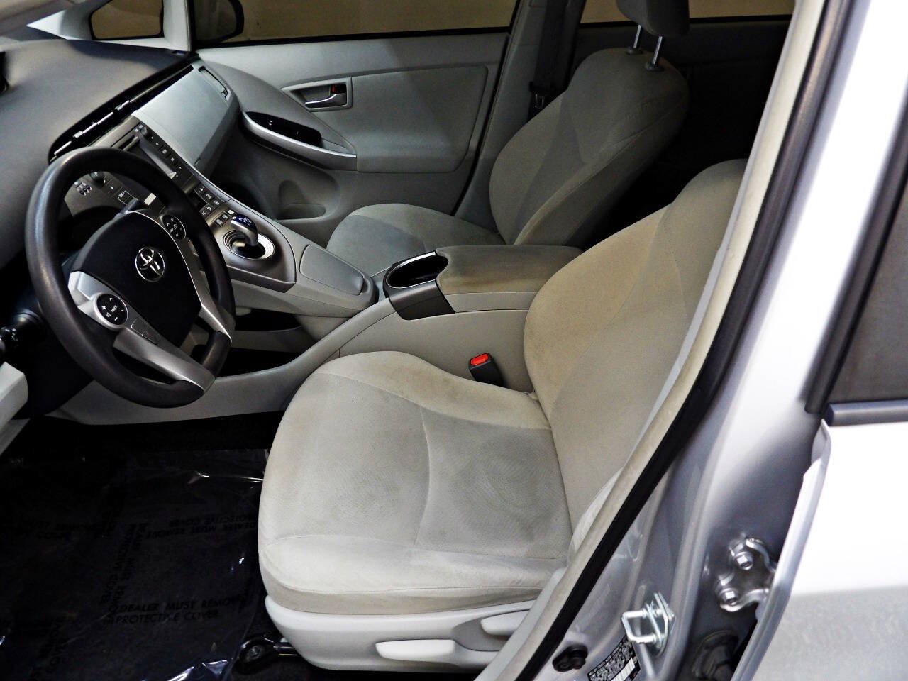 Used 2014 Toyota Prius Two FWD image 8