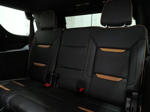 Used 2021 GMC Yukon AT4 w/ Technology Package image 25