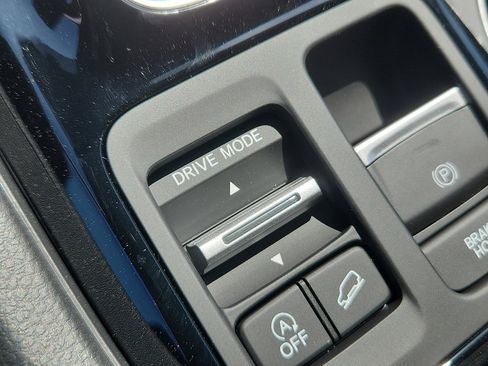 New 2026 Honda Pilot Sport image 18