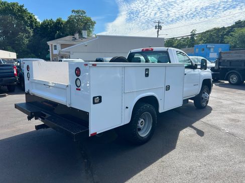 Used 2015 Chevrolet Silverado 3500 W/T AWD/4WD image 5