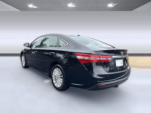 Used 2015 Toyota Avalon XLE Touring image 3